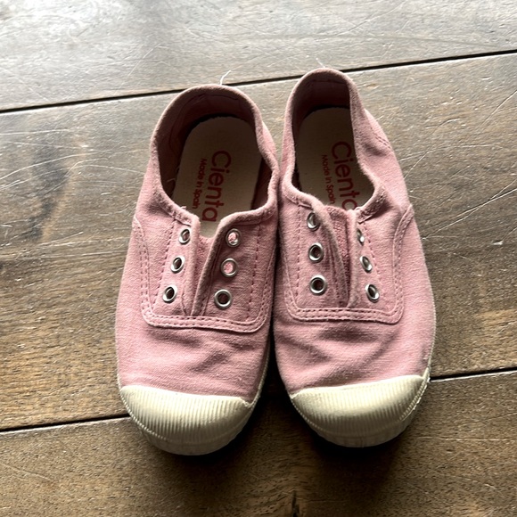 Girls Pink Cienta Slip On Shoes - Picture 1 of 4